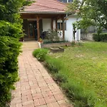 Tulipanos Haz Domek alpejski Badacsonytomaj